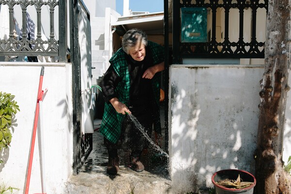 Του Βοτανικού οι μάγκες: ένα μεσημέρι στη γειτονιά που ζει λαθραία τρεις στάσεις απ' το Κέντρο