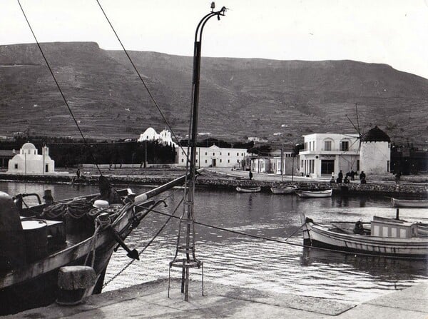 Όταν η Νάουσα στην Πάρο ήταν ένα μικρό κυκλαδίτικο ψαροχώρι