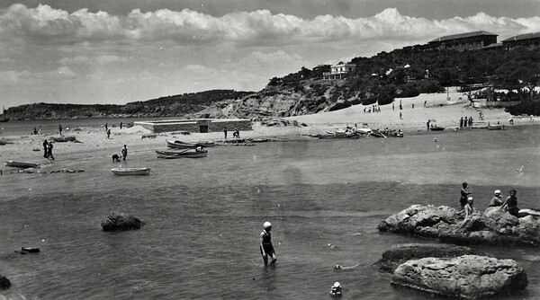 Στις παραλίες των νοτίων προαστίων τη δεκαετία του '60