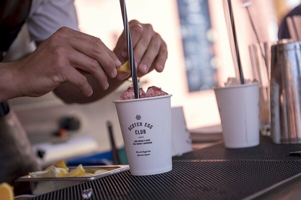 Το Dewar's Scotch Egg Club στο Athens Street Food Festival