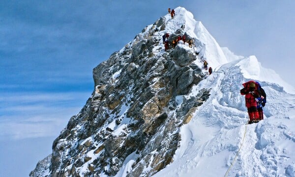 Κατέρρευσε το «Hillary Step», μία από τις διασημότερες πλαγιές πριν την κορυφή του Έβερεστ