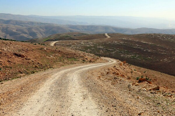 Μια γυναίκα ταξιδεύει μόνη με το ποδήλατό της από την Μεγάλη Βρετανία στο Ιράν