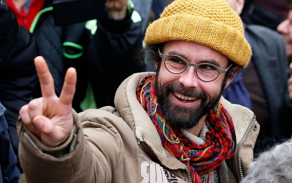 Ο Γάλλος αγρότης που καταδικάστηκε επειδή βοήθησε μετανάστες δηλώνει ότι θα συνεχίσει να το κάνει