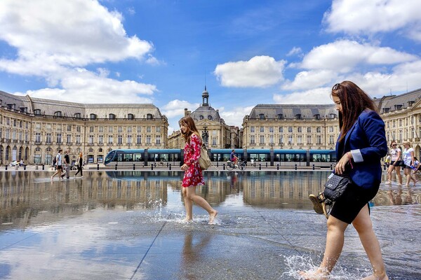 Μικρός οδηγός για το Bordeaux, την πόλη του κρασιού και της χαράς