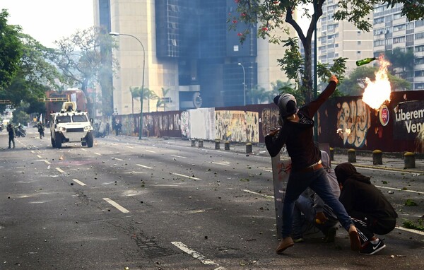 Βενεζουέλα: Ταραχές τη νύχτα στο Καράκας- 11 άνθρωποι έχασαν την ζωή τους