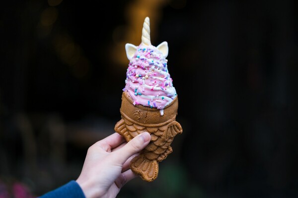Αυτό είναι το taiyaki, το χωνάκι παγωτού σε σχήμα ψαριού που (φυσικά) λατρεύει το Instagram