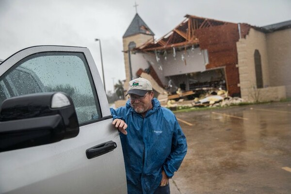 60 εικόνες από τον τυφώνα Harvey, που δείχνουν όλες τις πτυχές της καταστροφής