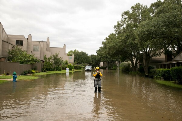 60 εικόνες από τον τυφώνα Harvey, που δείχνουν όλες τις πτυχές της καταστροφής