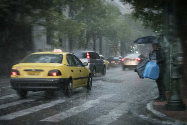 Έκτακτο δελτίο επιδείνωσης του καιρού με βροχές, καταιγίδες και χαλαζοπτώσεις