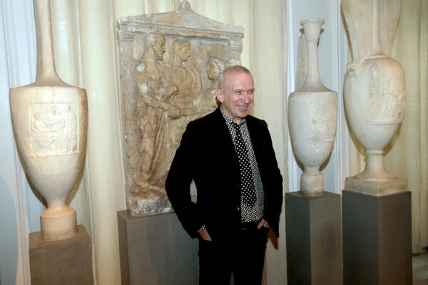 Μουσείο Μπενάκη: Η Ελλάδα μέσα από τα μάτια του Ζαν-Πολ Γκοτιέ σε μια ξεχωριστή έκθεση