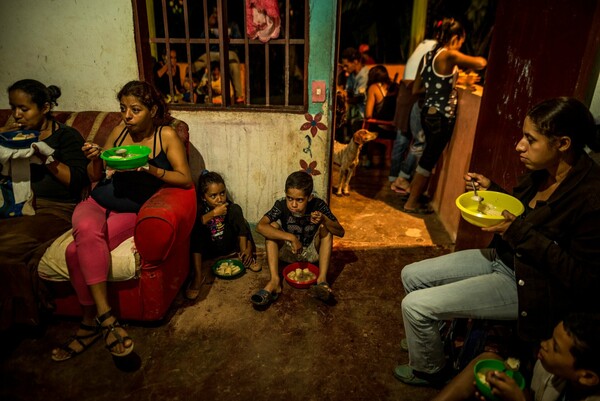 Χιλιάδες παιδιά πεθαίνουν από ασιτία στη Βενεζουέλα, μεταδίδουν οι New York Times
