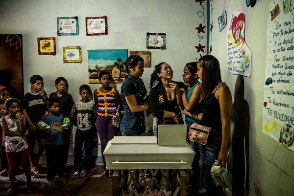 Χιλιάδες παιδιά πεθαίνουν από ασιτία στη Βενεζουέλα, μεταδίδουν οι New York Times
