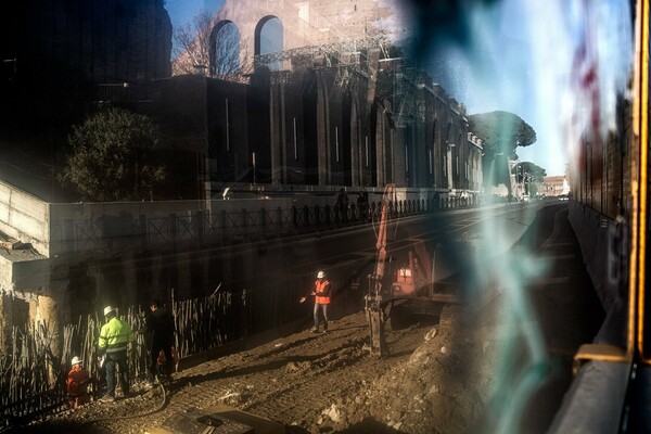Ελέφαντες και κουκούτσια ροδάκινων: ο αρχαιολογικός θησαυρός της Ρώμης εμπλουτίζεται από τα έργα του Μετρό