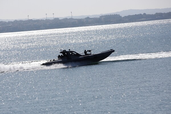 Εντυπωσιακές εικόνες από την επίδειξη του Πολεμικού Ναυτικού στη Θεσσαλονίκη