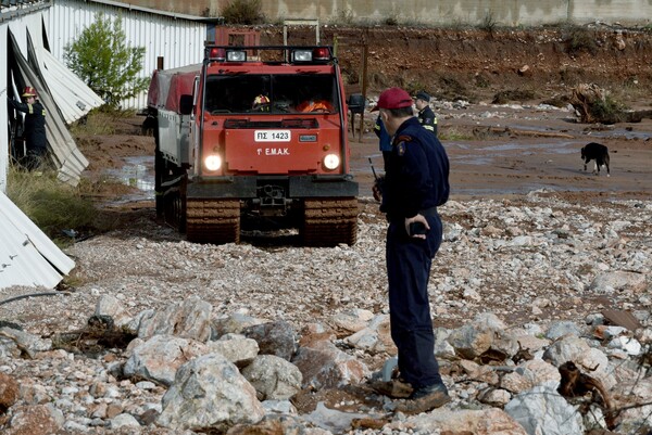 Μάνδρα: Στα 23 τα θύματα των καταστροφών - Νεκροί ο 70χρονος αγνοούμενος και μια ηλικιωμένη (upd)