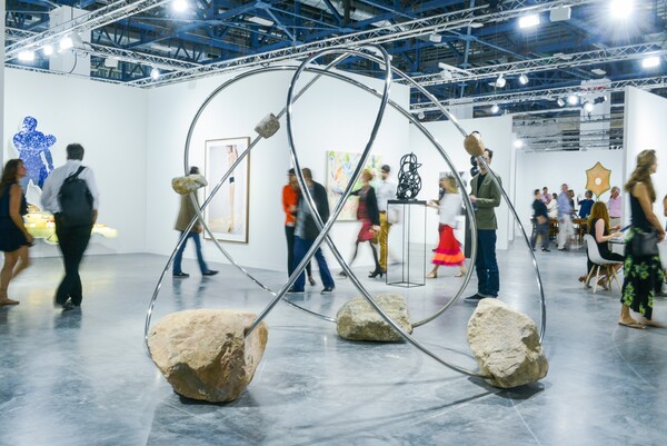 Art Basel Μiami: H καρδιά της τέχνης χτυπά στο Μαϊάμι και όλη η πόλη έχει μεταμορφωθεί σε γκαλερί