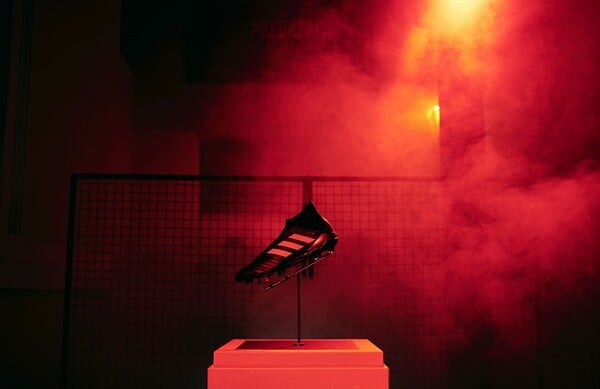 Το adidas Predator προσγειώθηκε στην Αθήνα με τον πιο εκρηκτικό τρόπο