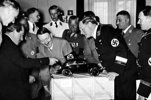 H Πόρσε και οι Ναζί - Στο φως μια νέα πτυχή για τη σχέση του Φύρερ με τον ιδρυτή της αυτοκινητοβιομηχανίας