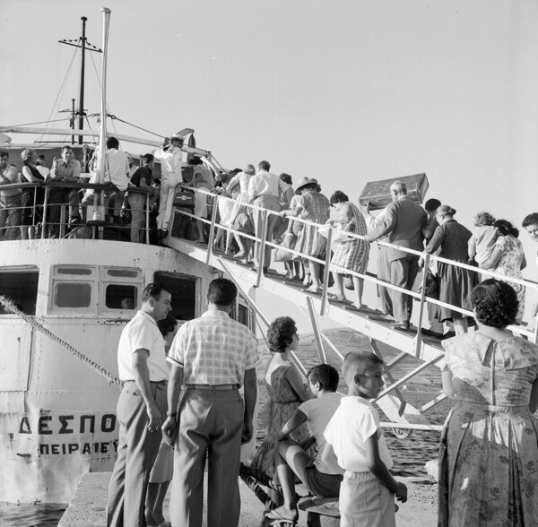 Ασπρόμαυρο ελληνικό καλοκαίρι