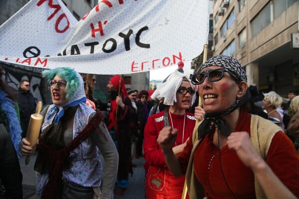 To αυθεντικό Καρναβάλι του Μεταξουργείου - Φωτογραφίες από το αποκριάτικο street party της Αθήνας