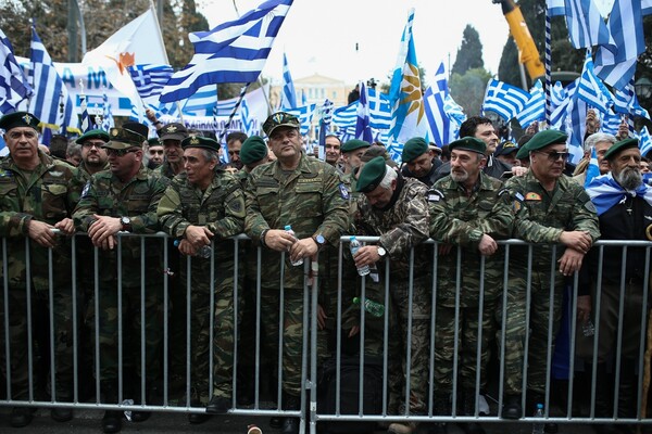 Φωτογραφίες από το Σύνταγμα και το συλλαλητήριο για τη Μακεδονία