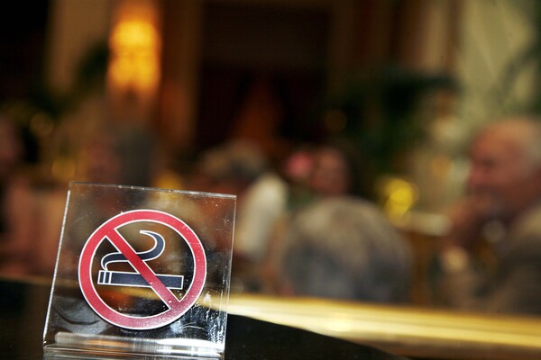 Αισθητή μείωση του καπνίσματος στην Ελλάδα καταγράφει η ΕΛΣΤΑΤ