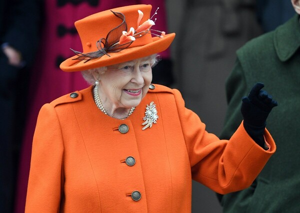 Η σπάνια συνέντευξη της Βασίλισσας Ελισάβετ που ενθουσίασε τους Βρετανούς - ΒΙΝΤΕΟ