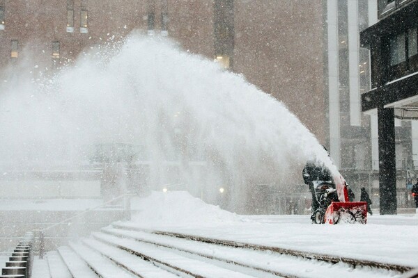Η Νέα Υόρκη στα λευκά την ώρα της χιονοθύελλας - ΦΩΤΟΓΡΑΦΙΕΣ