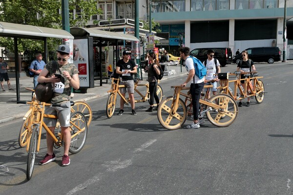 H καλοκαιρινή Αθήνα γεμάτη ποδήλατα