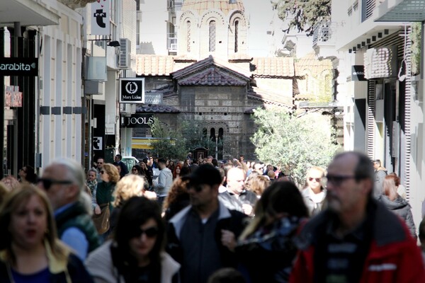 Το ωράριο καταστημάτων για το Πάσχα