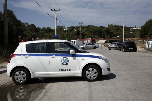 Θρίλερ στο Σχιστό: Nεκρή γυναίκα σε τροχόσπιτο - Συνελήφθη ηλικιωμένος