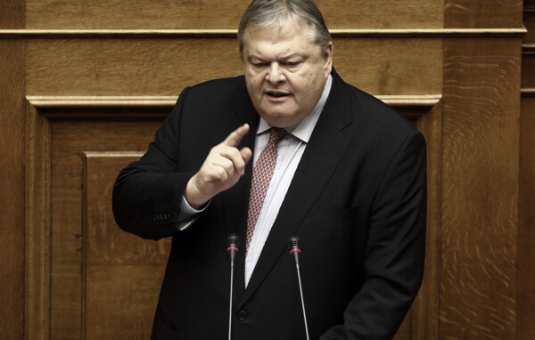 Βενιζέλος προς Βούτση: Λείπουν κρίσιμα έγγραφα από τη δικογραφία της υπόθεσης Novartis