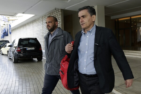 Συνεχίζονται οι συζητήσεις με τους θεσμούς - Γεμάτη η αυριανή ατζέντα