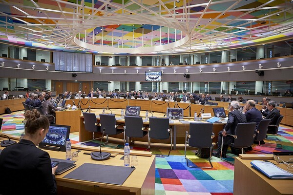 Η Ελλάδα πρώτο θέμα στο Eurogroup - Το χρέος επί τάπητος