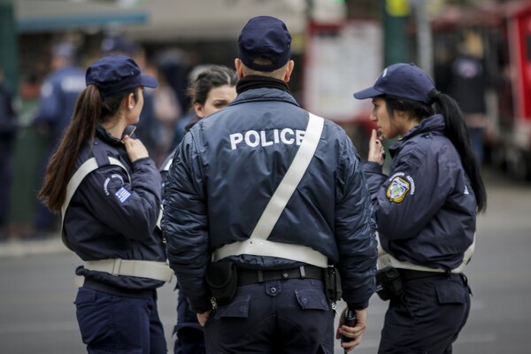 Έκτακτα μέτρα της Τροχαίας για το τριήμερο