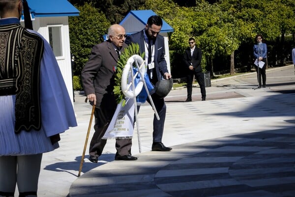 Ολοκληρώθηκε η μαθητική παρέλαση στην Αθήνα για την 25η Μαρτίου