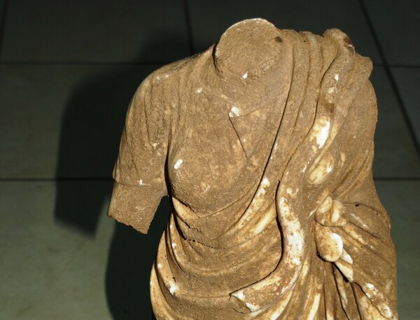 Άγαλμα μεγάλης αρχαιολογικής αξίας στα χέρια αρχαιοκαπήλων στη Σπάρτη