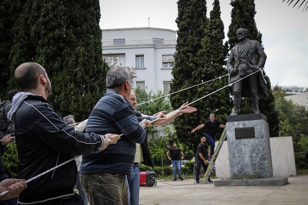 Επεισόδια και συγκρούσεις με τα ΜΑΤ στο αντιπολεμικό συλλαλητήριο στο κέντρο της Αθήνας - ΦΩΤΟΓΡΑΦΙΕΣ