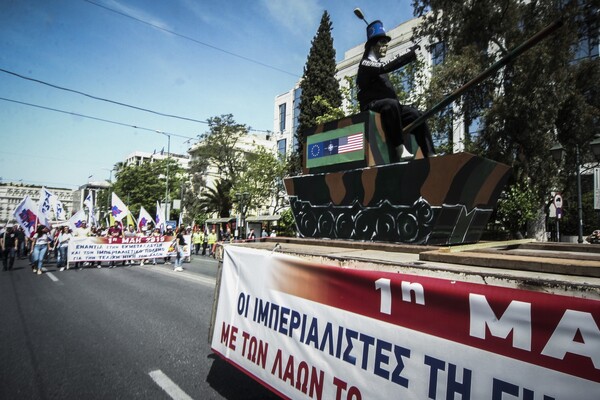 Σε εξέλιξη οι συγκεντρώσεις για την εργατική Πρωτομαγιά στο κέντρο της Αθήνας