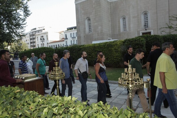 Σε λαϊκό προσκύνημα η σορός του Παύλου Γιαννακόπουλου - Σήμερα η κηδεία