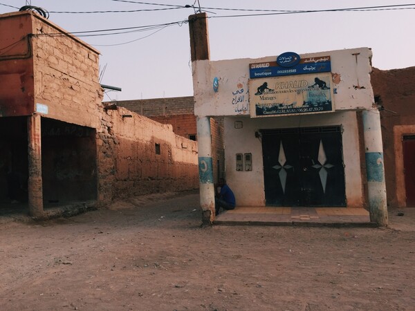 Η Άλκηστις Ζογκόλη φωτογράφισε το Μαρόκο με το κινητό της