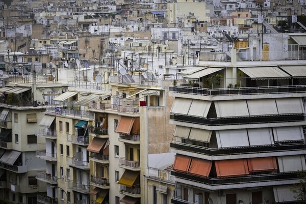 Τι αλλάζει με τον ΕΝΦΙΑ και τις αντικειμενικές - Υψηλότερος ο φόρος για 946.671 νοικοκυριά