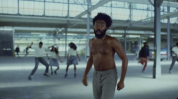 Γιατί «καίει» τόσο πολύ το «This is America» του Childish Cambino;