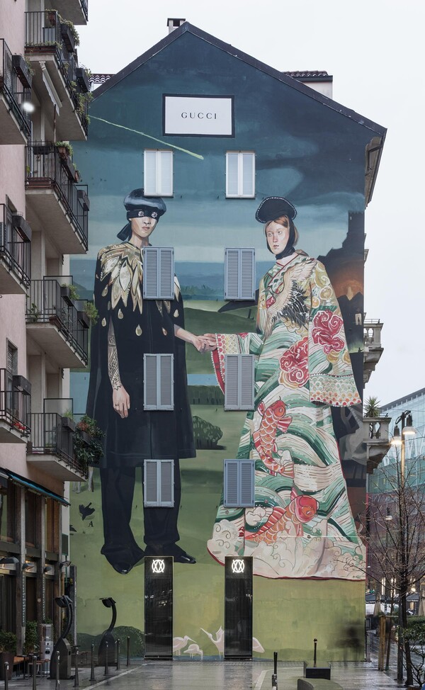 Δύο τεράστια Gucci murals αποκαλύφθηκαν στη Νέα Υόρκη και το Μιλάνο