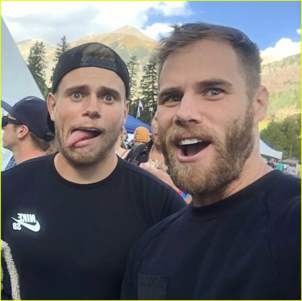 Το φιλί του Gus Kenworthy στον σύντροφό του περνά ως ιστορική LGBTQI+ στιγμή για τους Χειμερινούς Ολυμπιακούς