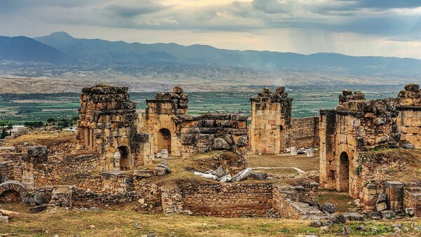 Αποκαλύφθηκε το φονικό μυστικό της «Πύλης του Κάτω Κόσμου» στην αρχαία Ιεράπολη