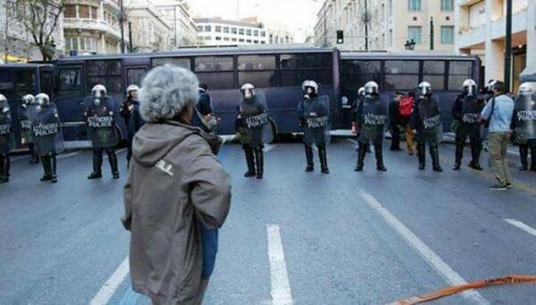 Αστυνομική αυθαιρεσία και ατιμωρησία - Η Πόπη Μέλλιου μιλά για τη νύχτα που την έγδυσαν στη ΓΑΔΑ