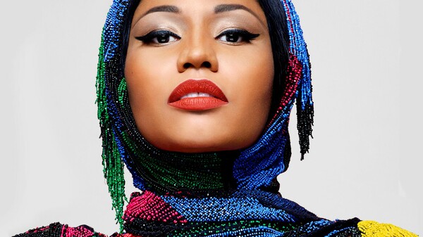 Η Nicki Minaj φωτογραφίζεται από τον Karl Lagerfeld