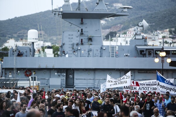 Ένταση στην συγκέντρωση διαμαρτυρίας στη Μυτιλήνη - Στους δρόμους οι κάτοικοι