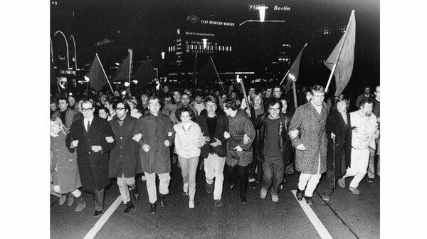 Εφημερίδα Bild: Η Αυτοκρατορία του Κακού